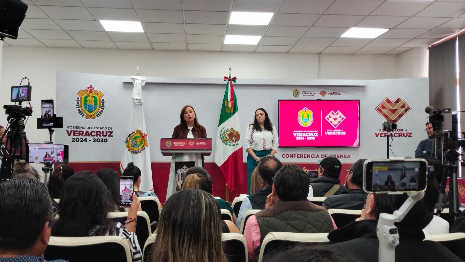 La gobernadora Rocío Nahle se reunirá con alcaldes con respecto al tema de los parquímetros en Coatepec